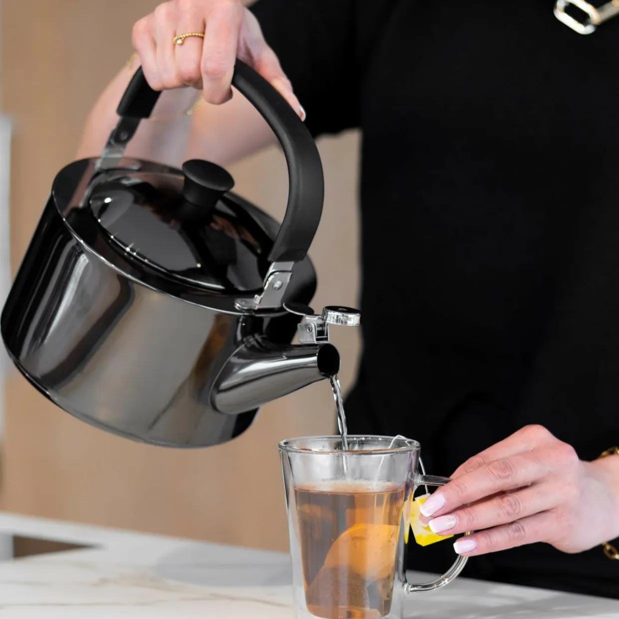 Czajnik z gwizdkiem DIAMANTE 1,5 l