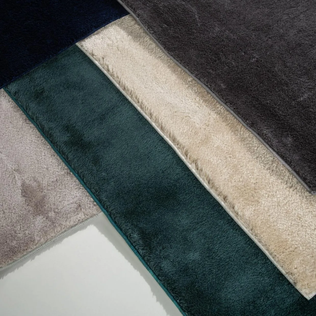 Dywan ciemnoszary MILAN 160x230 cm