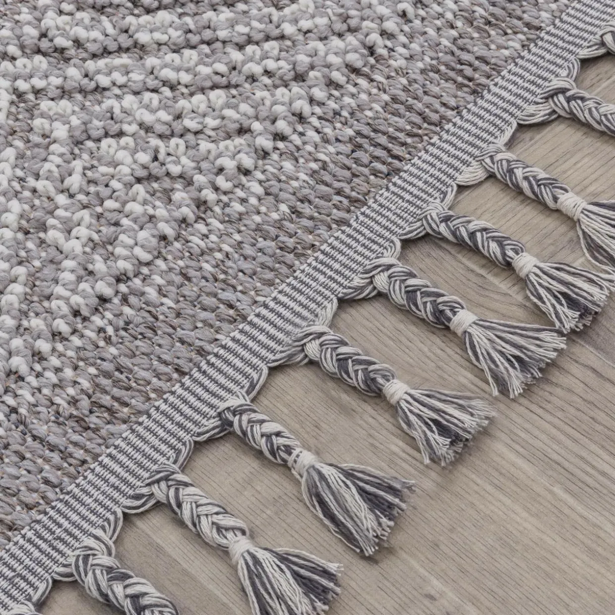 Dywan zewnętrzny szary karo BOUCLE 80x150 cm