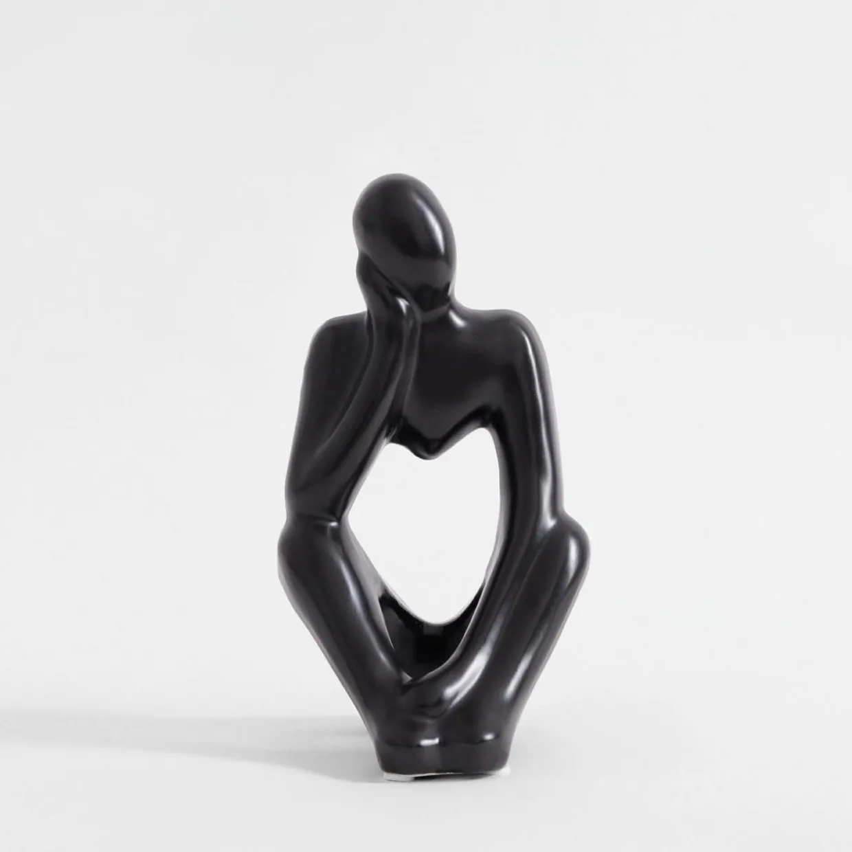 Figurka dekoracyjna czarna MYŚLĄCY CZŁOWIEK 19 cm