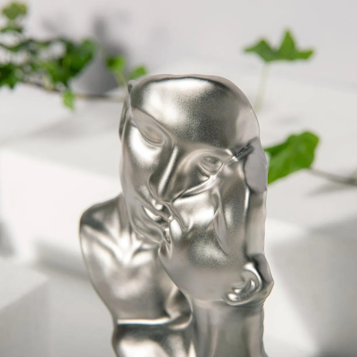 Figurka dekoracyjna srebrna FACES 21 cm