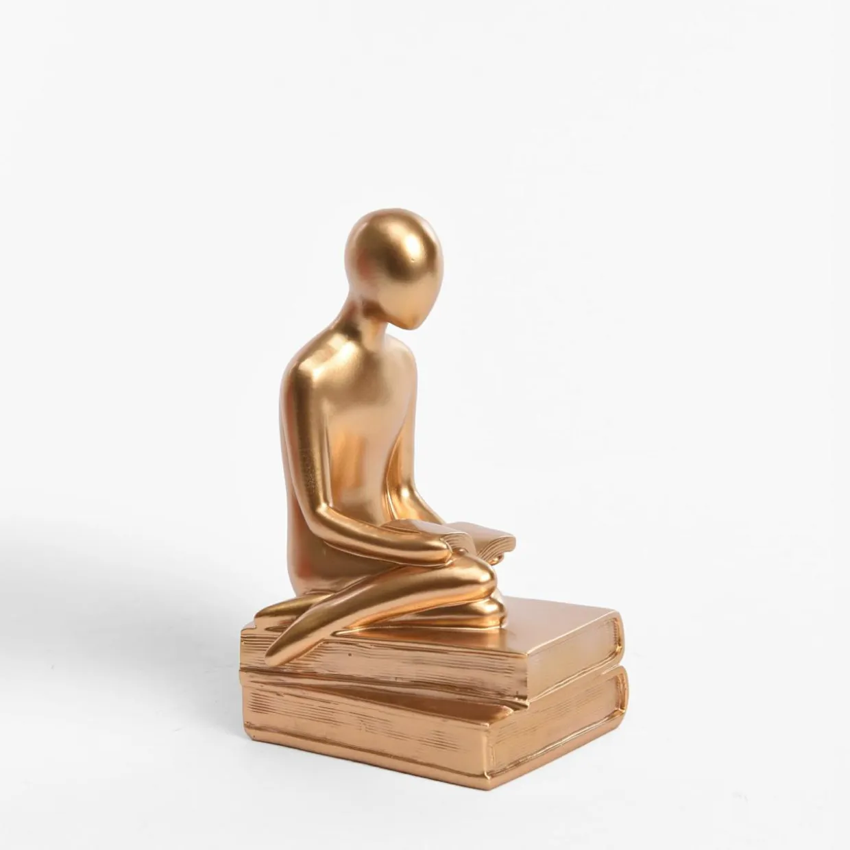 Figurka dekoracyjna złota 12,5x20 cm