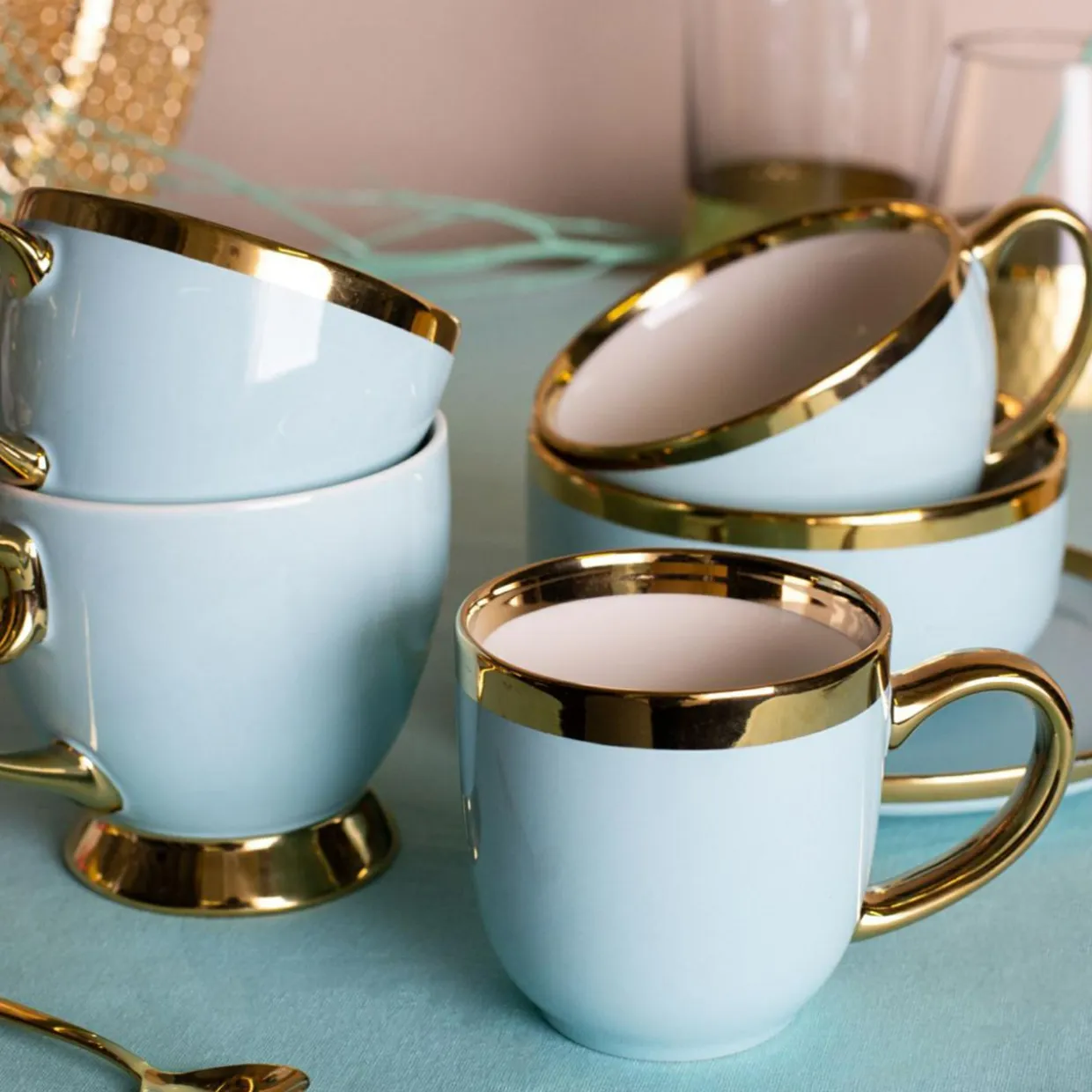 Filiżanka porcelanowa na nóżce Jumbo AURORA GOLD 400 ml