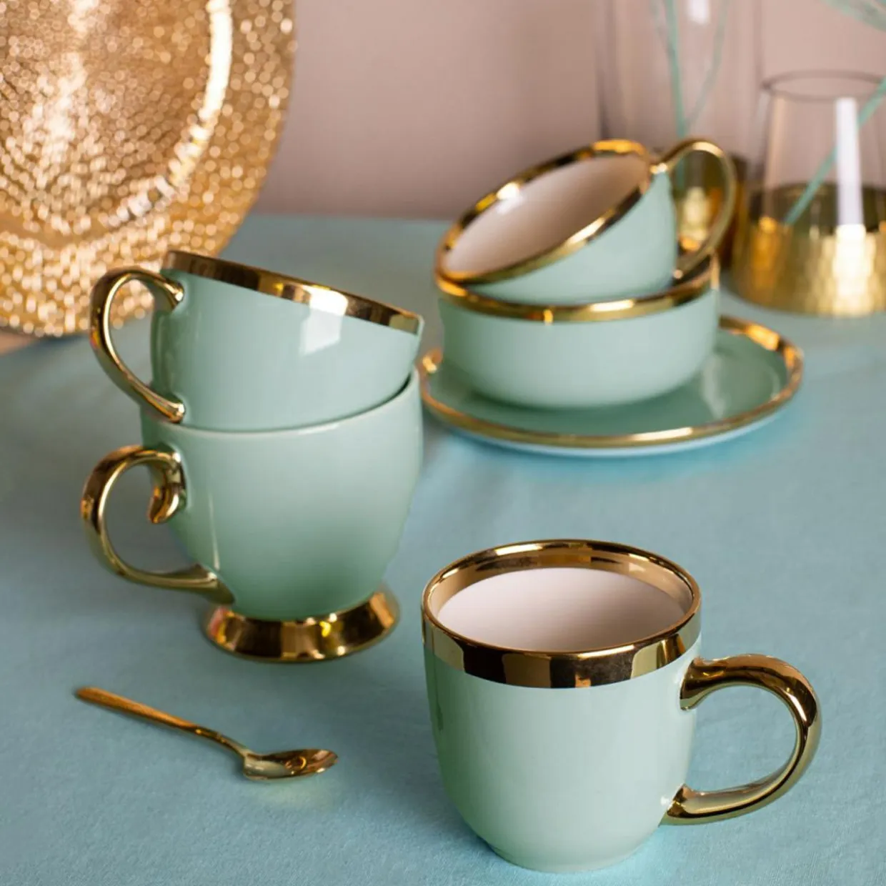 Filiżanka porcelanowa na nóżce Jumbo AURORA GOLD 400 ml