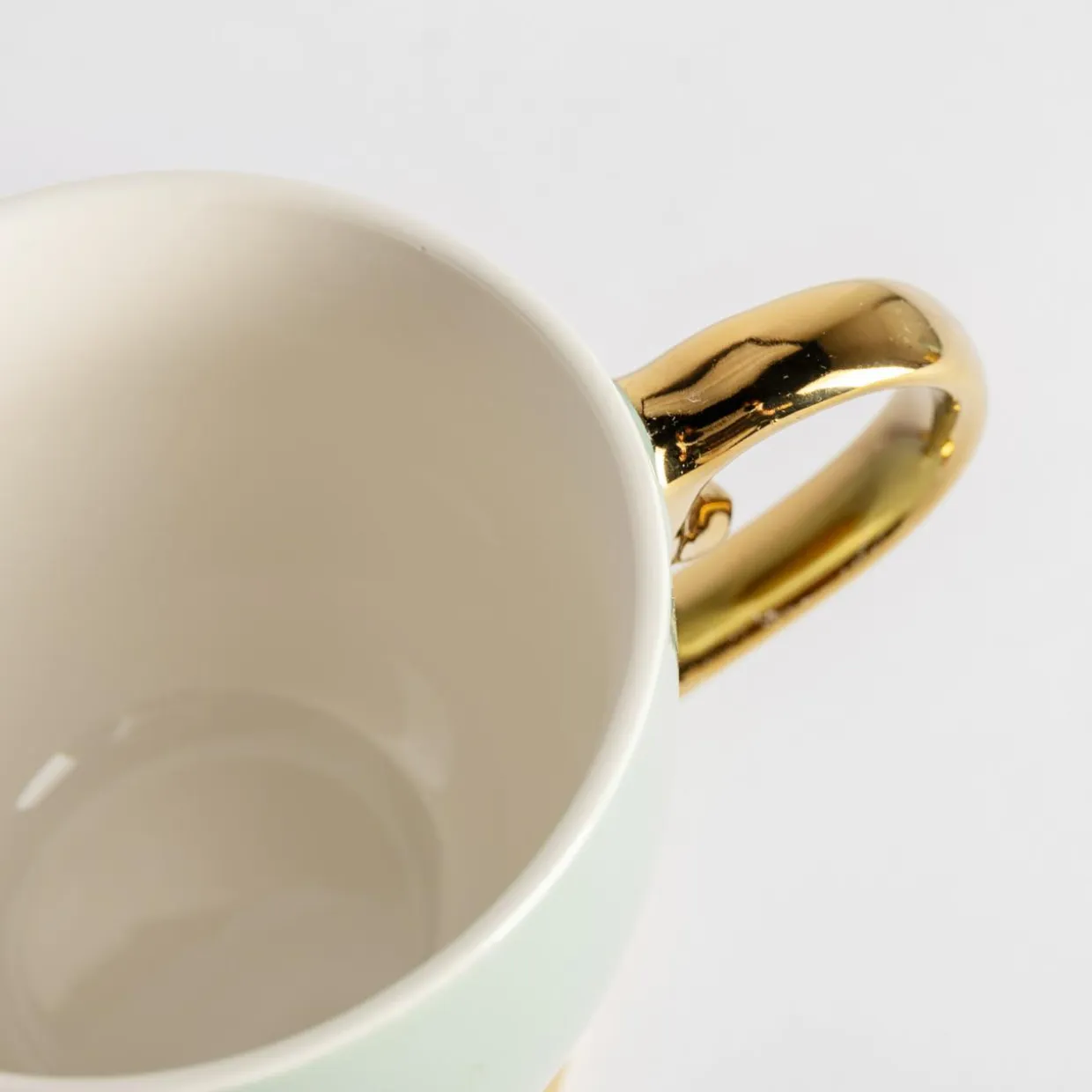 Filiżanka porcelanowa na nóżce Jumbo AURORA GOLD 400 ml