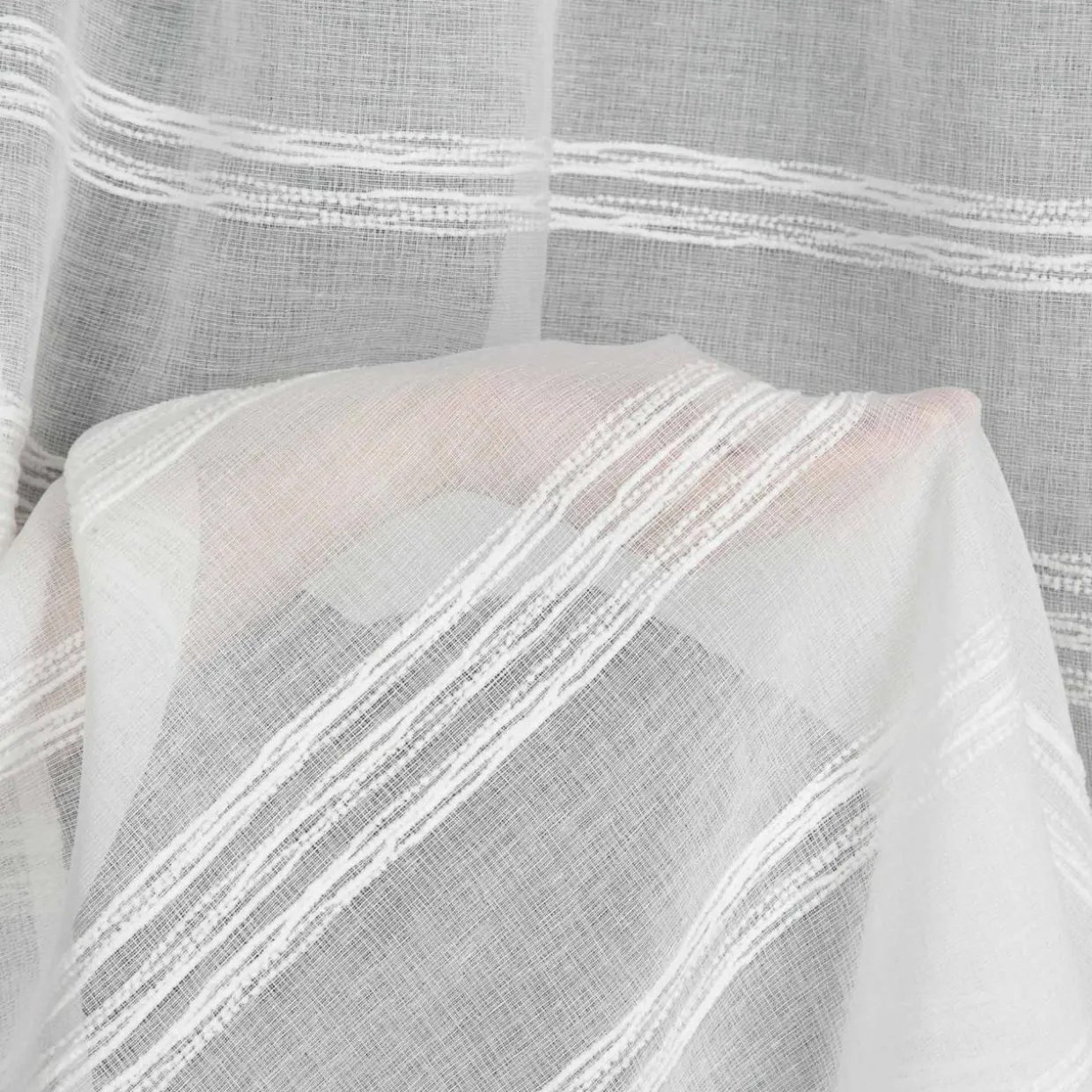 Firana na przelotkach biała DOLY 140x250 cm