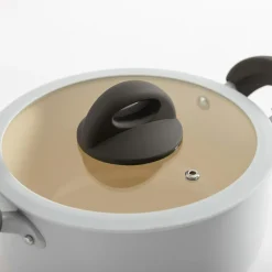 Garnek na indukcję kremowy URBAN 4,4 l