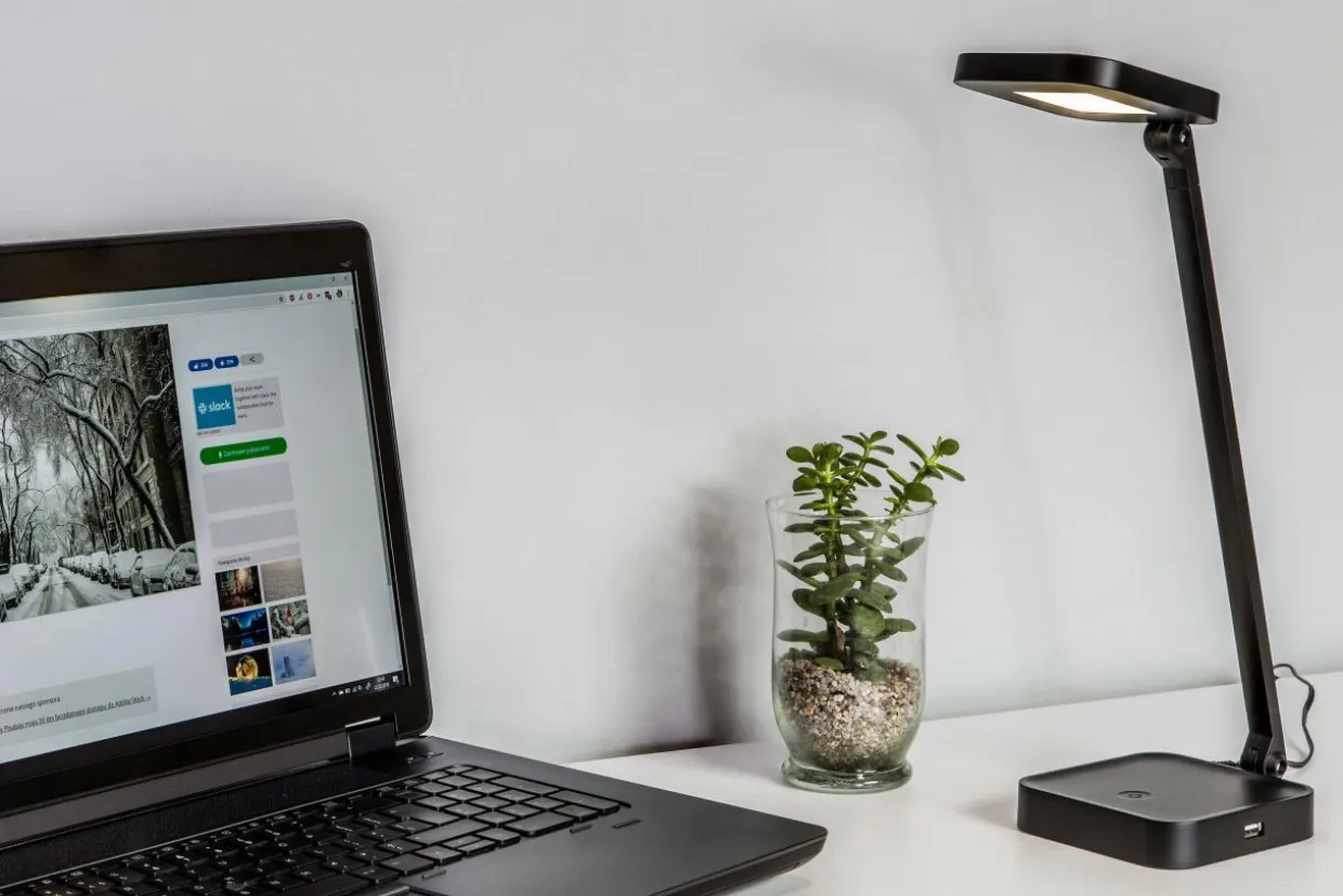 Lampa biurkowa LED ML1001 USB