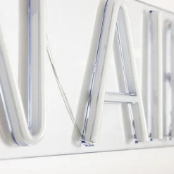 Lampa dekoracyjna LED NEON ON AIR