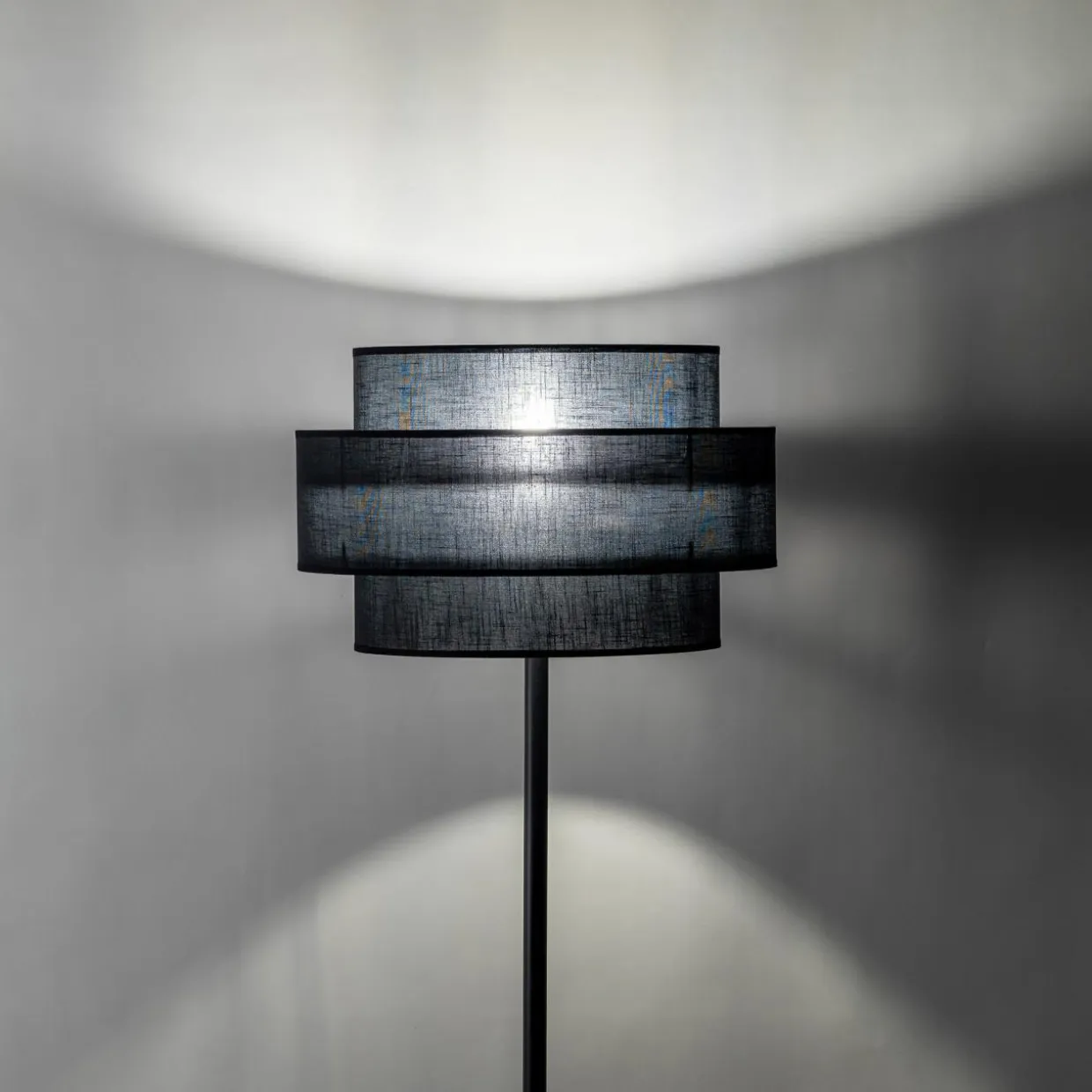 Lampa podłogowa abażur czarny CALISTO