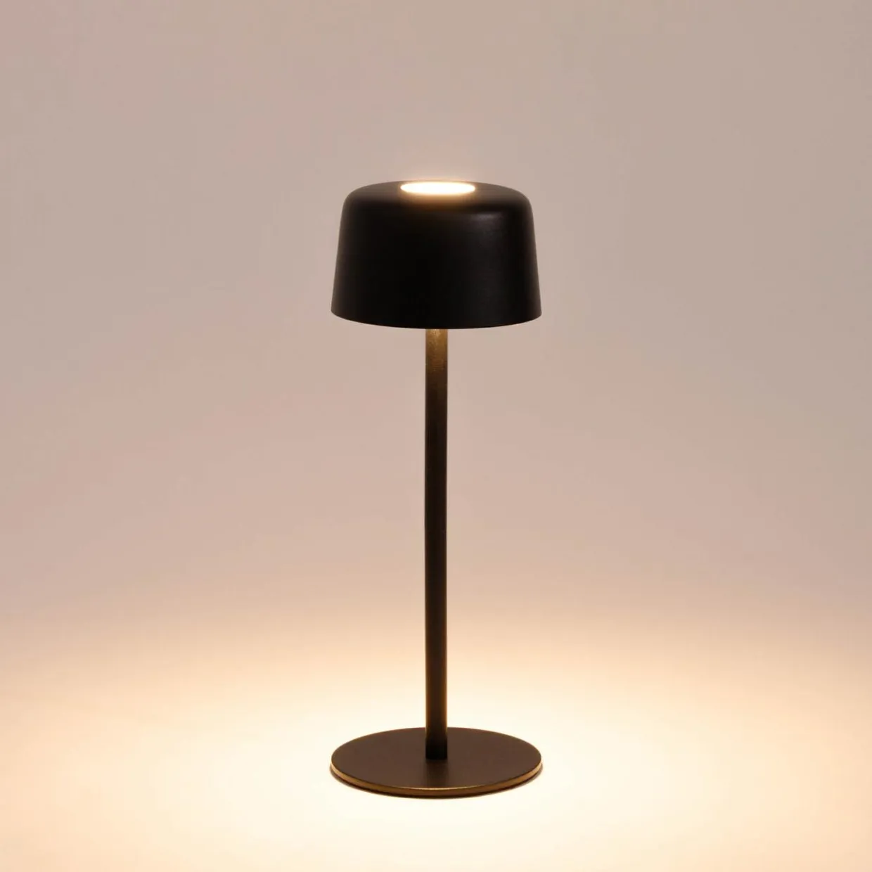 Lampa stołowa LED IP44 czarna POCO