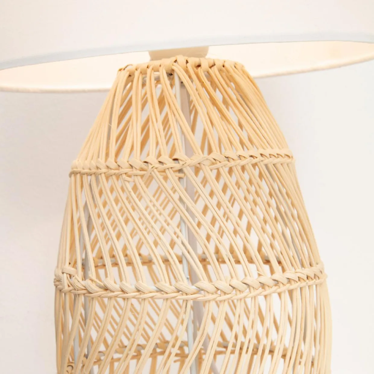 Lampa stołowa rattan KORFU