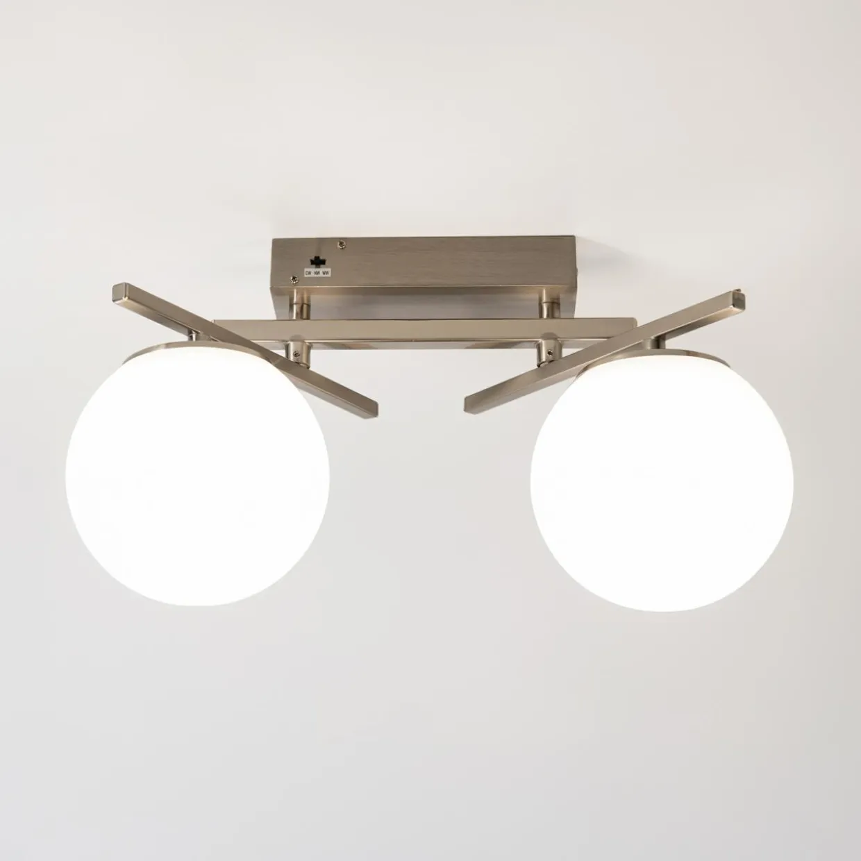 Lampa sufitowa LED 2 klosze kule NEBULA