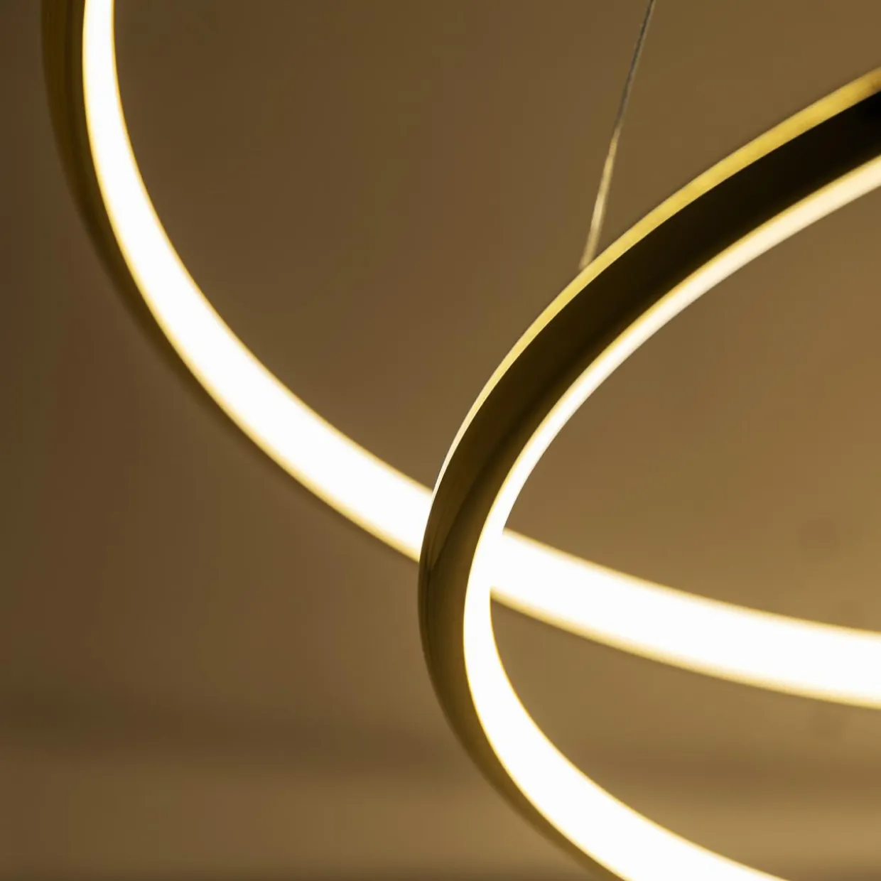 Lampa wisząca LED 2 pierścienie złota MARSEILLE