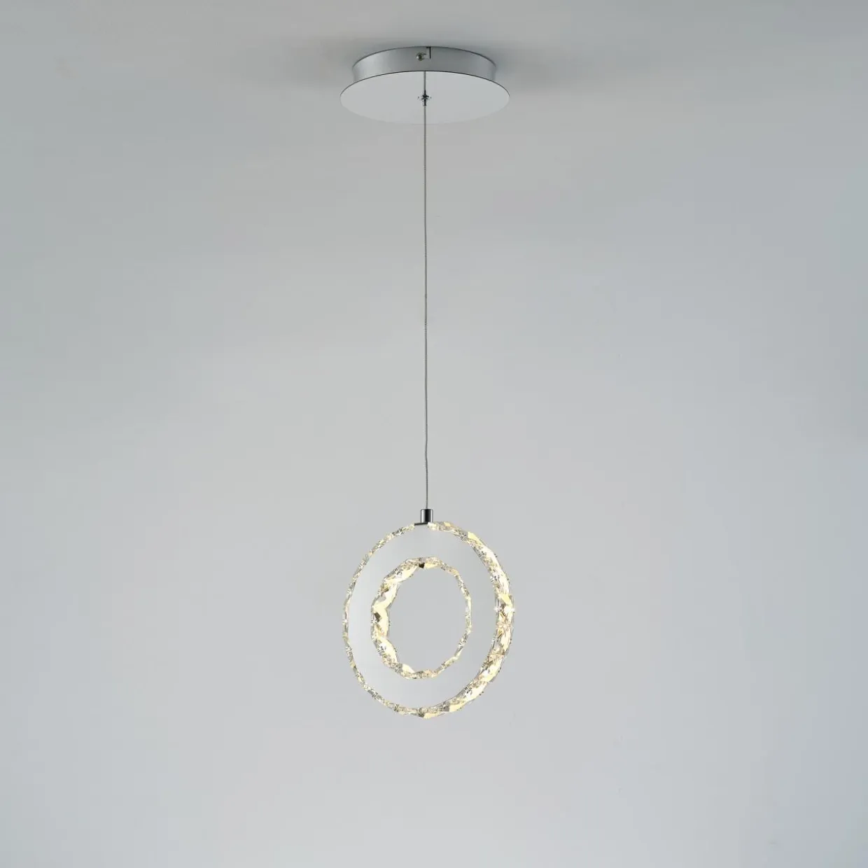 Lampa wisząca LED pierścień chrom GIRONA