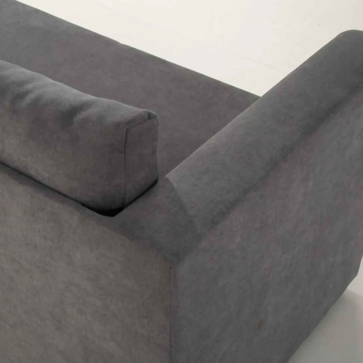 Mała sofa z rozkładanym materacem EBRO