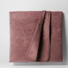 Narzuta na łóżko różowa SILKY 200x220 cm