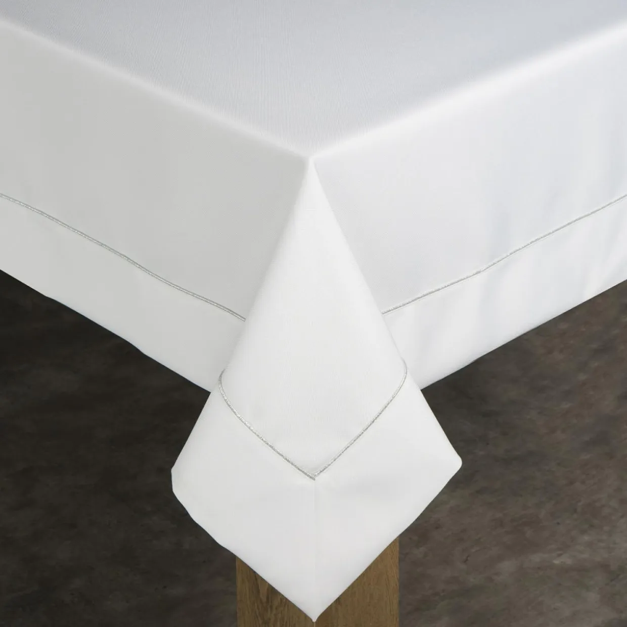 Obrus biały KARIN 145x350 cm