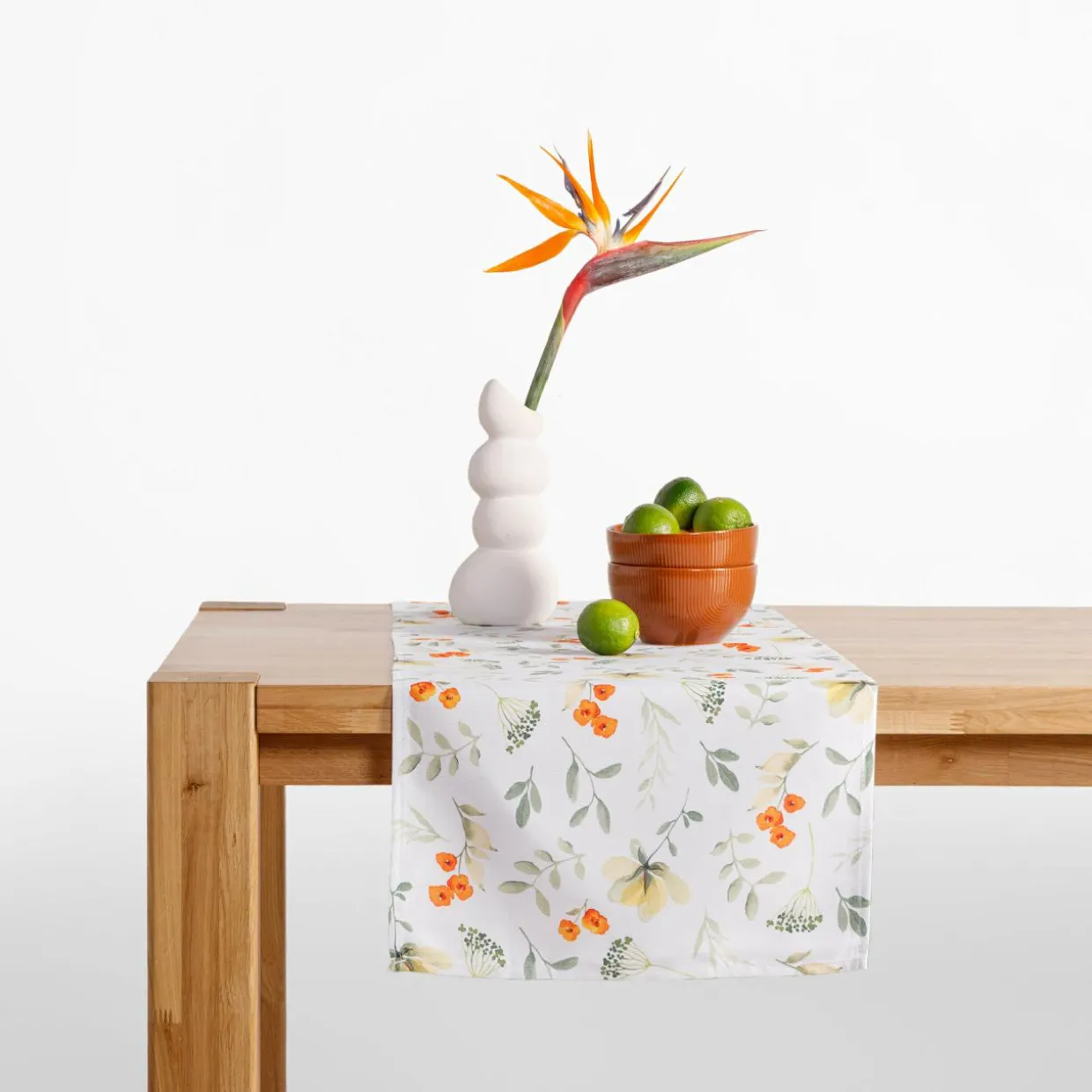 Obrus biały w polne kwiaty GARDENA 40x120 cm