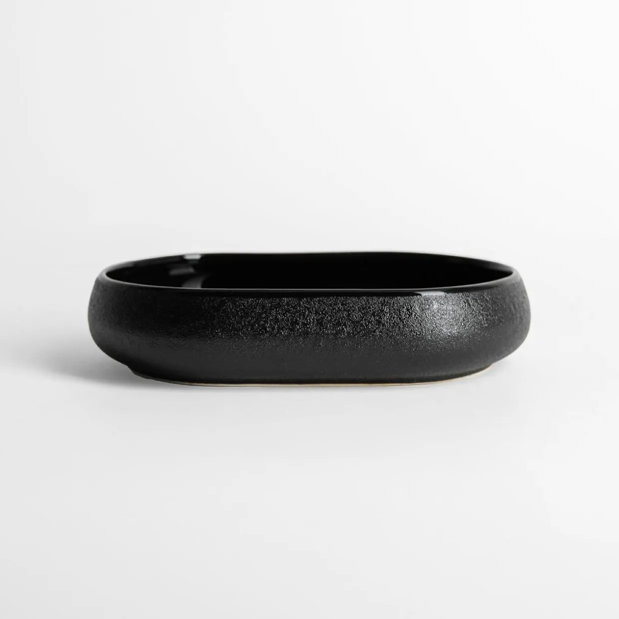 Patera owalna czarna 17,8 cm