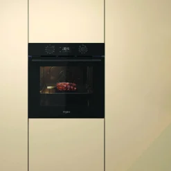Piekarnik do zabudowy z hydrolizą czarny WHIRLPOOL OMK58HU1B