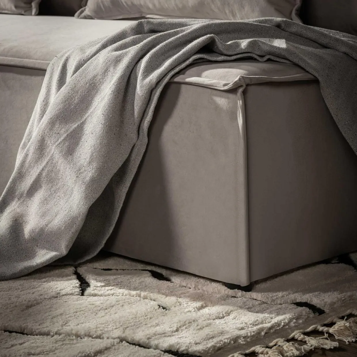 Sofa rozkładana jasnoszara DUE