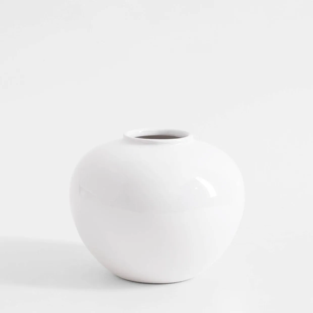 Wazon biały okrągły 14 cm