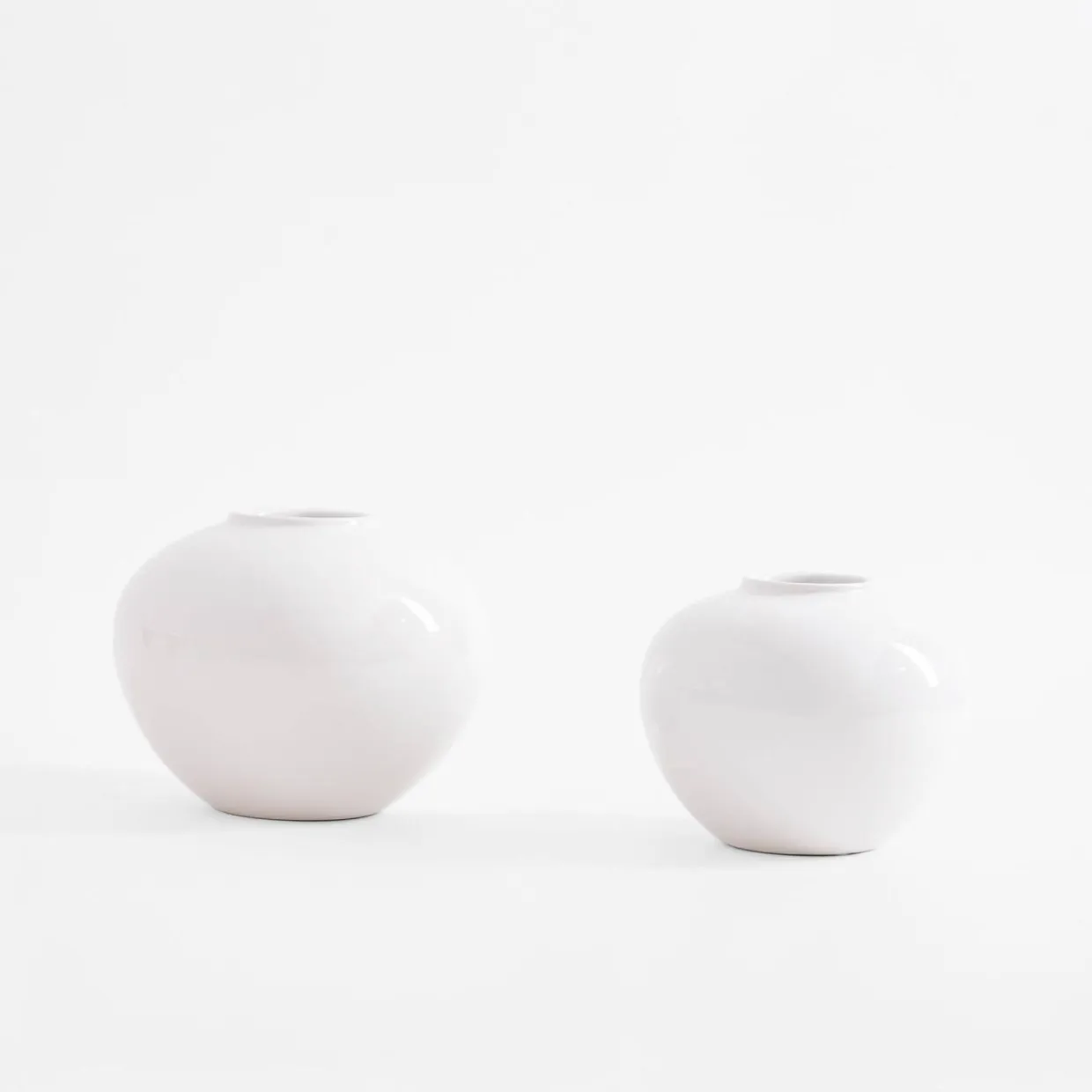Wazon biały okrągły 14 cm