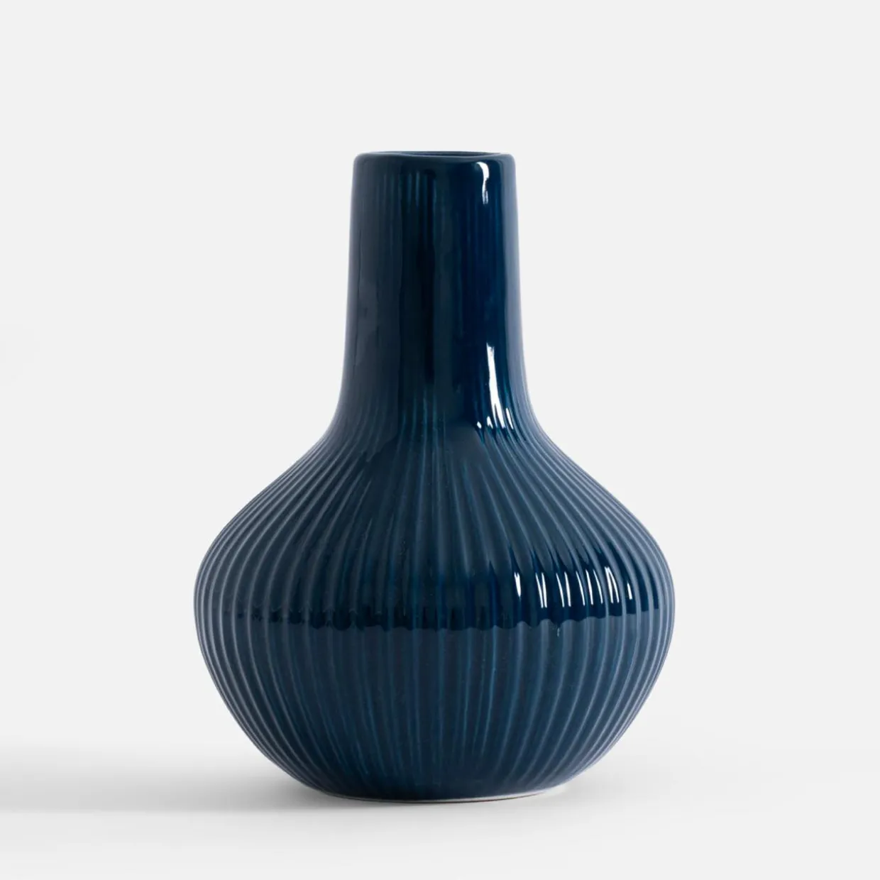 Wazon ryflowany niebieski 20 cm