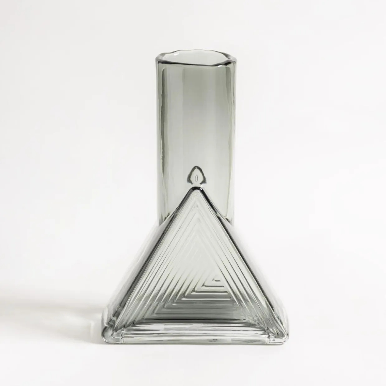 Wazon szklany geometryczny szary 23 cm