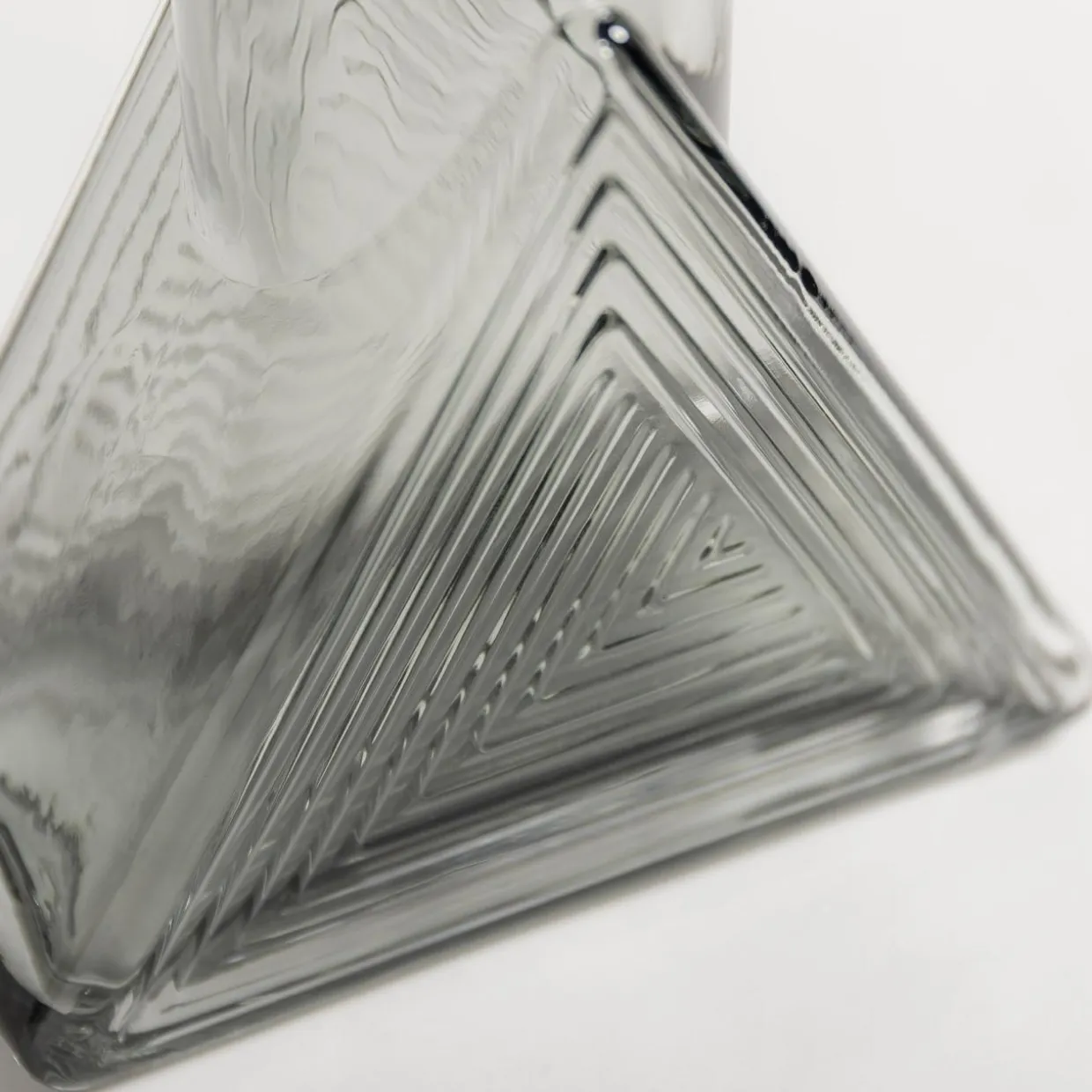 Wazon szklany geometryczny szary 23 cm