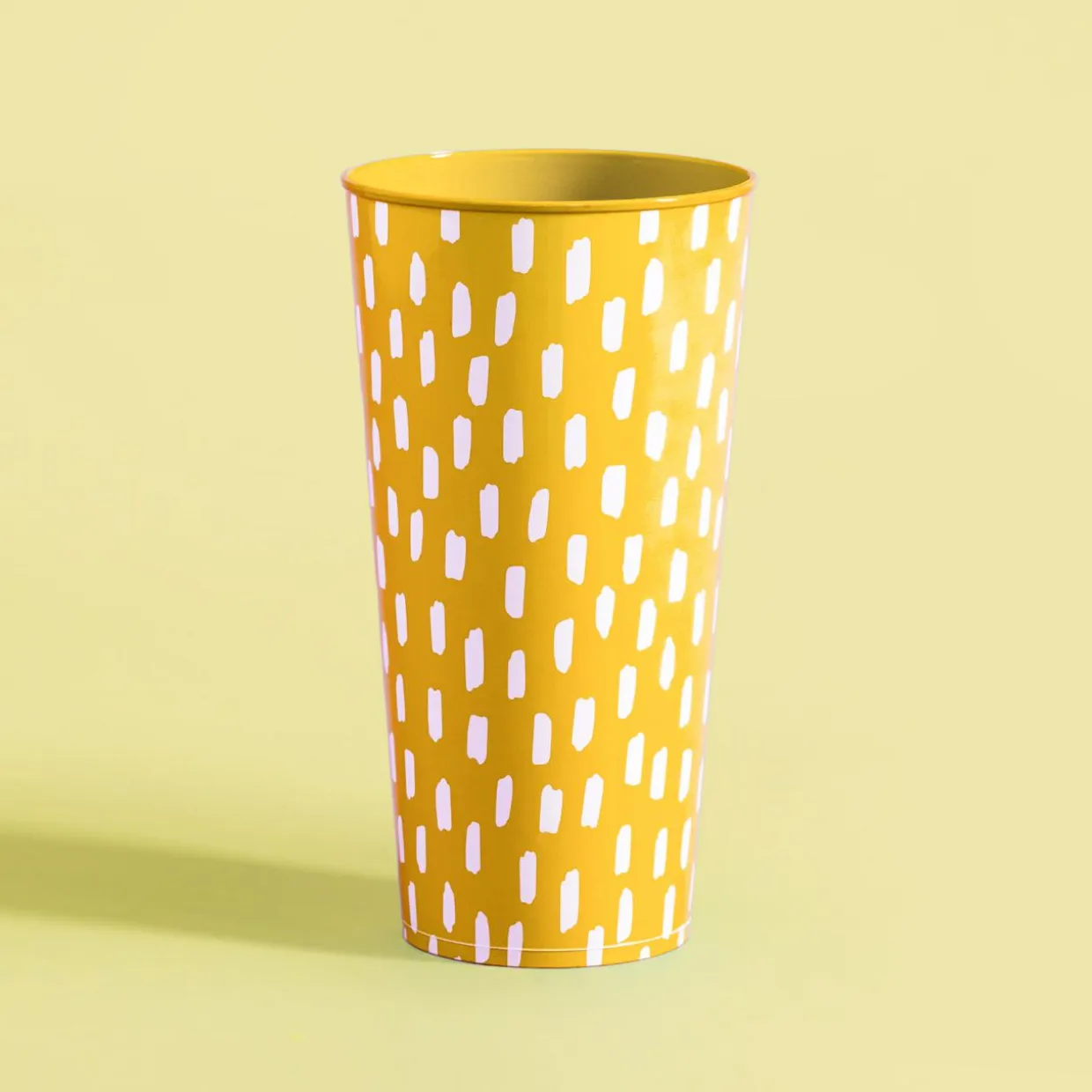 Zestaw 4 kubków plastikowych żółty 400 ml