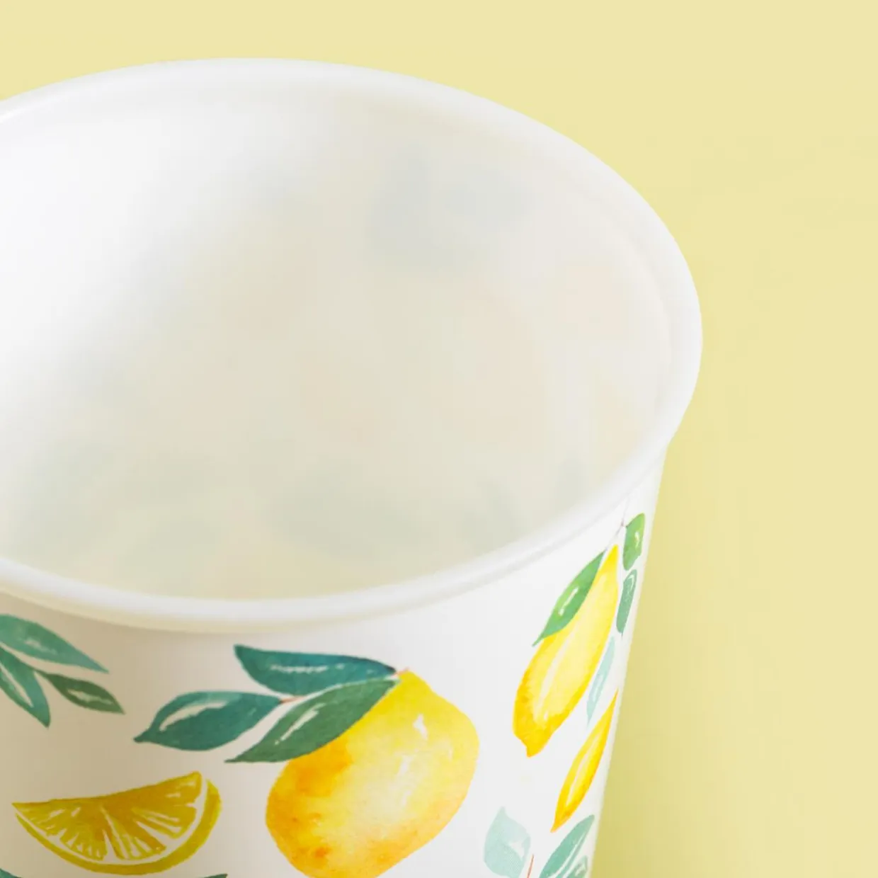 Zestaw 2 kubków plastikowych 650 ml
